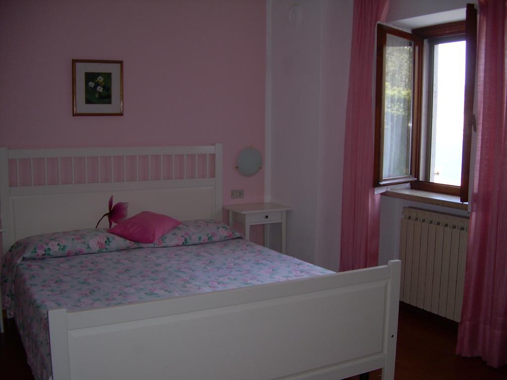 Apartamento Casa Mary Brenzone sul Garda Exterior foto
